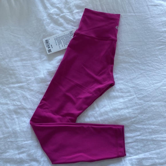Lululemon Wunder Train HR Tight 25” , size 4, Ripened Raspberry - Picture 6 of 8